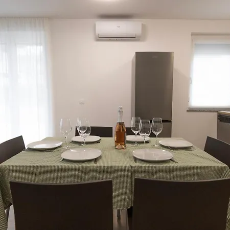 Apartment Andrea - *