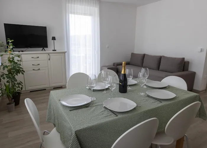 Andrea - - Free Parking Liubliana